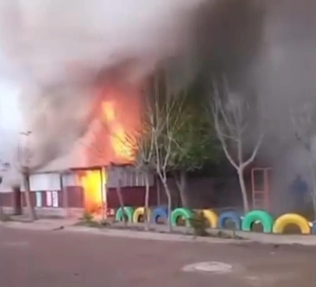 Voraz incendio en Itahue en la comuna de Molina deja una víctima fatal y dos viviendas destruidas 1 Incendio Molina