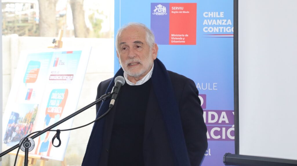 Ministro de Vivienda visitó Centro de Emergencias de Molina 1 WhatsApp Image 2024 08 22 at 17.03.24
