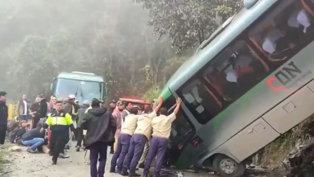 Accidente de bus turístico en Machu Picchu deja 20 heridos, incluidas tres chilenas 1 Captura