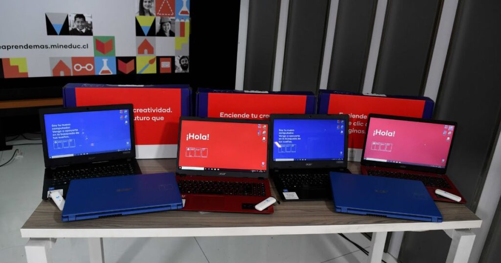 Junaeb en la mira: Más de 5 mil computadores escolares quedaron inservibles por retrasos en la entrega 1 Copia de IMAGEN DESTACADA MEDIAINFO 1