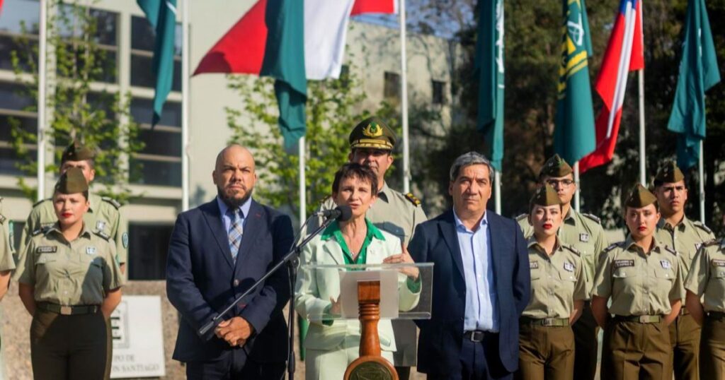 Ministra Tohá destaca medidas para aumentar la formación y presencia de Carabineros en el país 1 Carabineros