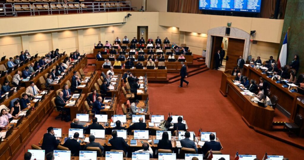 Oposición anticipa difícil debate por proyecto de Financiamiento Público para la Educación Superior 1 Copia de IMAGEN DESTACADA MEDIAINFO 50