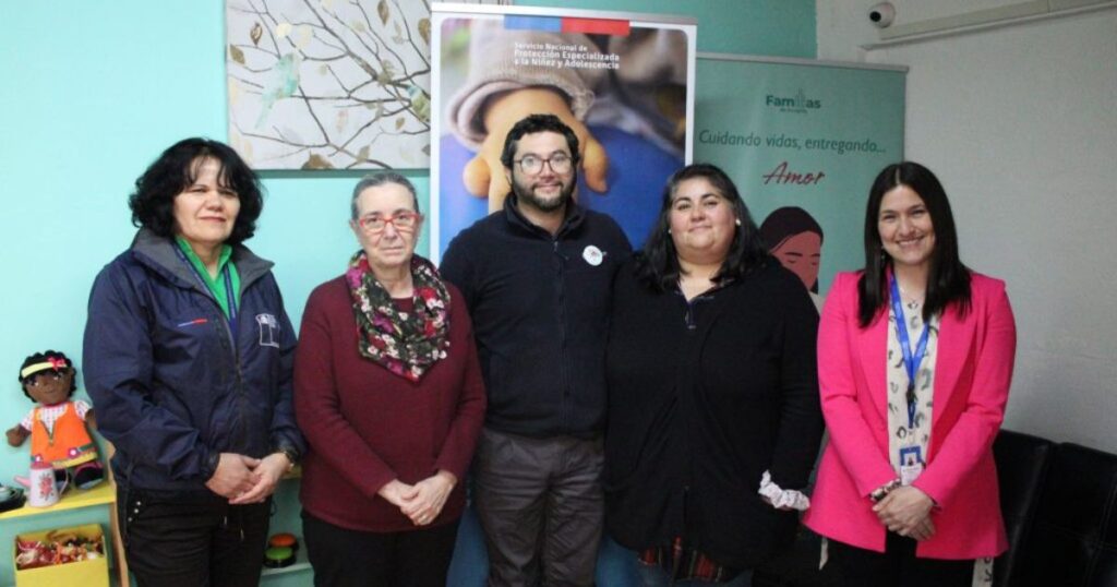 Subsecretaria de la Niñez se reúne con familia de acogida talquina y llama a la comunidad a atreverse a cambiar vidas 1 Copia de IMAGEN DESTACADA MEDIAINFO 8