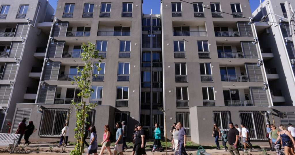 Las comunas con mayor alza en precios de vivienda en Chile: Cerrillos y Talcahuano lideran el incremento 1 Copia de IMAGEN DESTACADA MEDIAINFO 2