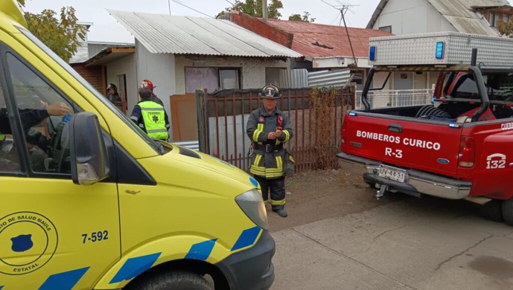 Hombre cayó a una noria de siete metros en Curicó y fue rescatado por Bomberos 1 Hombre cayo noria en Curico