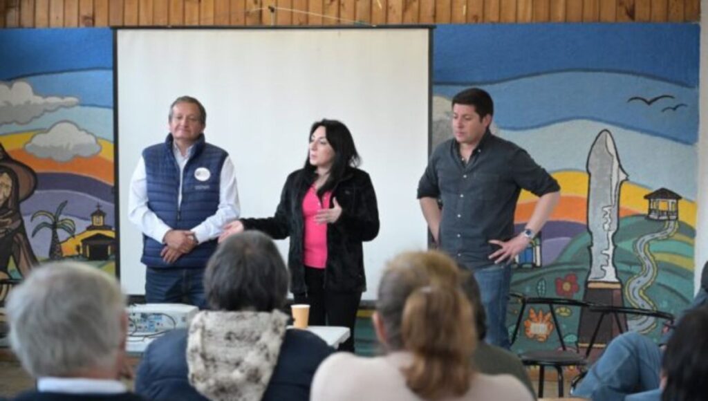 Gobernadora Regional se reunió con diferentes organizaciones de Vichuquén 1 Portada Noticias 25