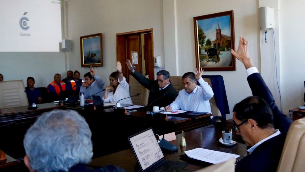 Curicó: Aprueban recursos para volver a licitar proyecto de mejoramiento de multicancha en población Santa Lucia 1 Portada Noticias 3