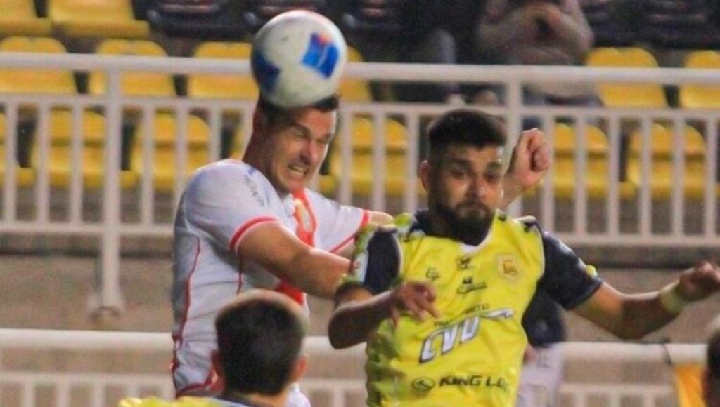 Curicó Unido cae en los descuentos, Rangers se recupera y Linares gana con agónico gol en vibrante jornada del ascenso 1 Curico Unido cae en los descuentos Rangers se recupera y Linares gana con agonico gol en vibrante jornada del ascenso