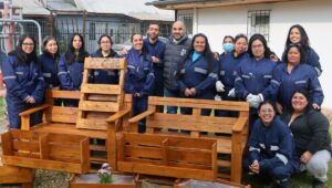 Derribando barreras mujeres de Molina se capacitan en taller de carpinteria