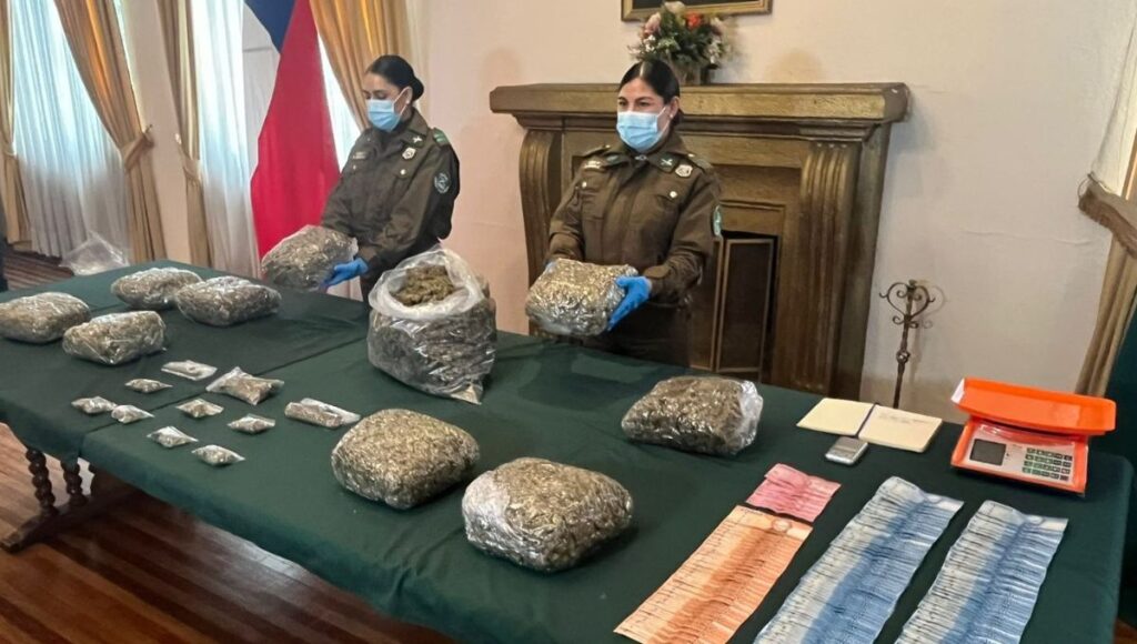 Descubren banda de narcotráfico tras control vehicular en Talca 1 Descubren banda de narcotrafico tras control vehicular en Talca