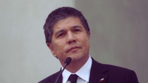Manuel Monsalve declara ante fiscales por denuncia en su contra y entrega detalles de su relacion con la denunciante