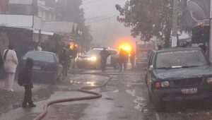Una persona fallecio tras voraz incendio durante la madrugada en Villa Dona Jacinta de Talca
