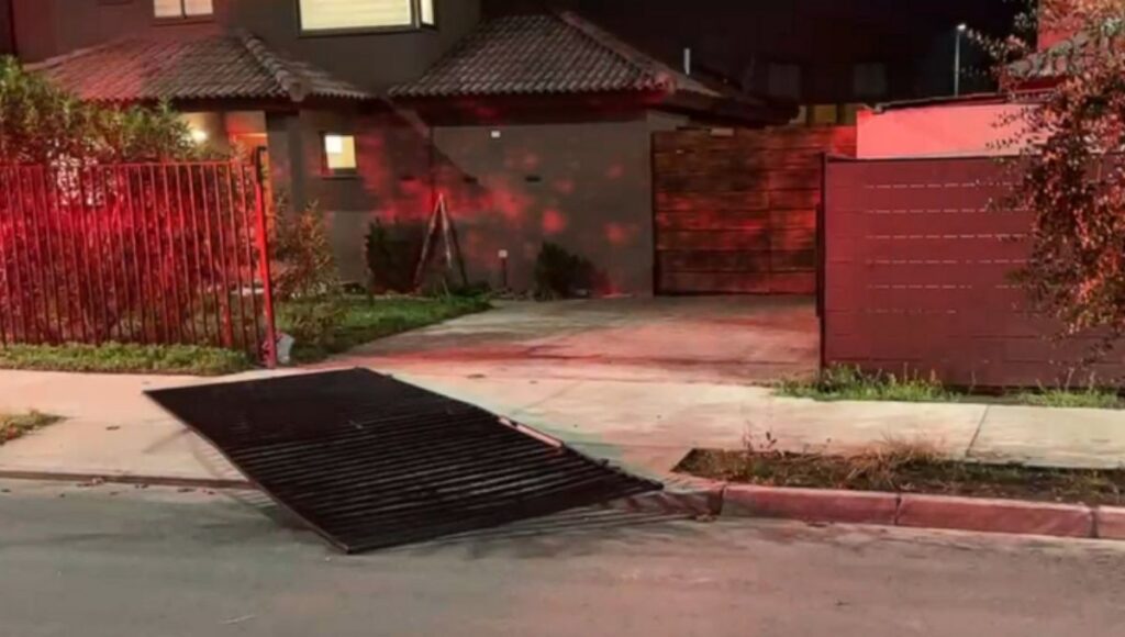 Violento turbazo en Chicureo: delincuentes armados asaltan vivienda y huyen en auto de las víctimas 1 Violento turbazo en Chicureo delincuentes armados asaltan vivienda y huyen en auto de las victimas