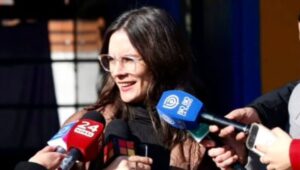 Camila Vallejo confirma regreso a La Moneda tras postnatal y destaca unidad del oficialismo en primarias