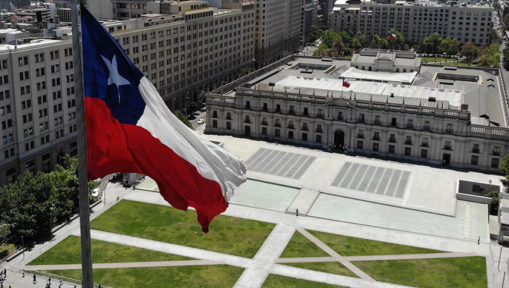Chile lidera competitividad en Latinoamérica y mejora dos puestos a nivel global 1 Chile lidera competitividad en Latinoamerica y mejora dos puestos a nivel global