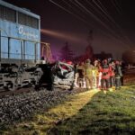 Curico Tres personas fallecieron en violento choque entre tren de carga y automovil en la localidad de Sarmiento