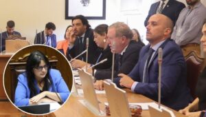 Oposicion acusa al Gobierno de ocultar uso de fondos para compra de casa de Allende