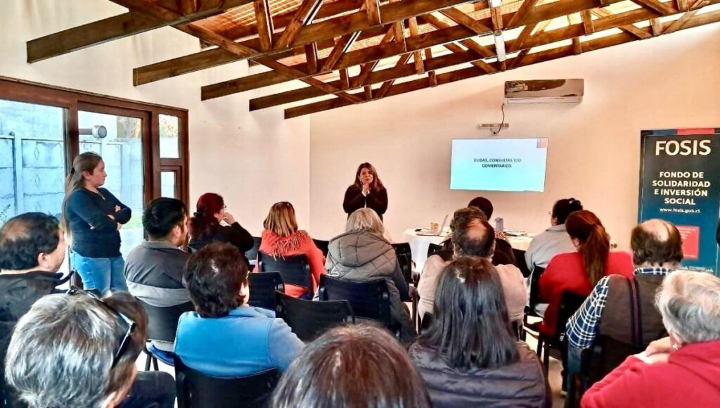 Proyecto comunitario del FOSIS busca mejorar la calidad de vida en la costa de Licantén 1 Proyecto comunitario del FOSIS busca mejorar la calidad de vida en la costa de Licanten