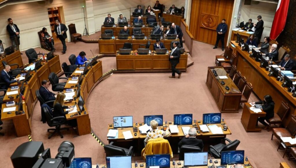 Senado rechaza más de la mitad del proyecto de Ley de Inteligencia y lo envía a Comisión Mixta 1 Senado rechaza mas de la mitad del proyecto de Ley de Inteligencia y lo envia a Comision Mixta