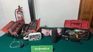 Carabineros detiene a dos personas por robo desde vehiculo en Curanipe