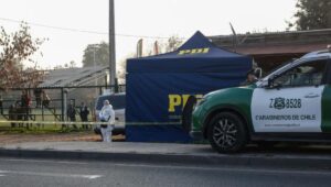 Conmocion en Colina doble homicidio en cancha de futbol involucra a militar y su hijo adolescente