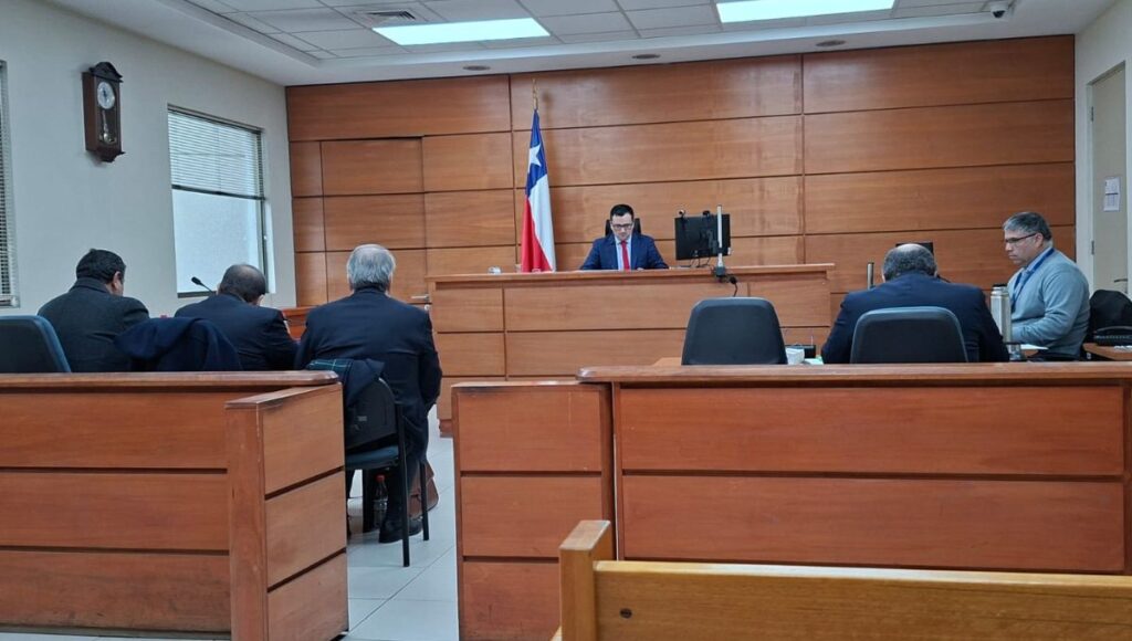 Curicó: Crearon "empresa de papel" y defraudaron al fisco por más de 6 mil millones de pesos 1 Crearon empresa de papel y defraudaron al fisco por mas de 6 mil millones de pesos