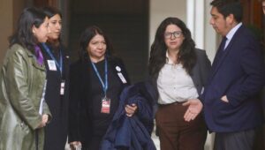 Hijas de concejala desaparecida entregan carta a Boric y piden cambio de fiscal en el caso