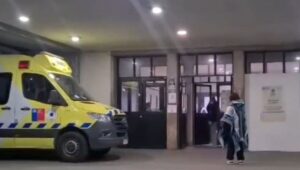 Investigan grave ataque a joven en Parral y hallazgo de cadaver en plaza de Cauquenes