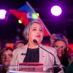 Jeannette Jara lidera primera encuesta presidencial tras primarias pero pierde en todos los escenarios de segunda vuelta