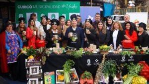 Feria de los Caldos 2025 se lanza en Curico con gastronomia musica y turismo