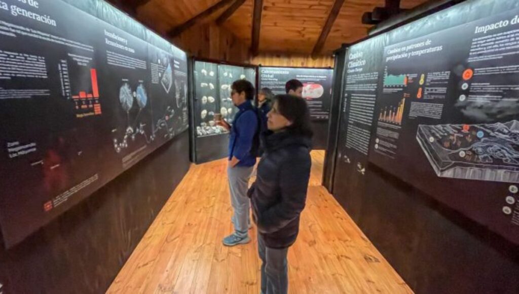 Inauguran exposicion inmersiva sobre cambio climatico en la Reserva Nacional Altos de Lircay