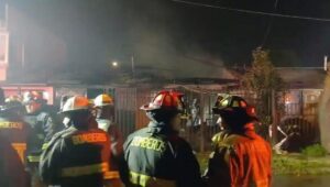 Tragedia en Talca incendio en villa Jardines del Valle deja cuatro fallecidos