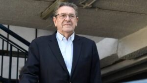 Jaime Gazmuri es nombrado nuevo presidente del directorio de TVN tras salida de Francisco Vidal