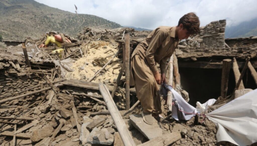 Terremoto en Afganistan deja mas de 1.400 muertos y miles de heridos