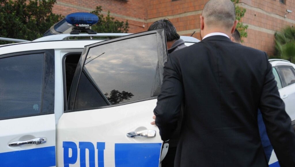 Detectives de Linares detienen a sujeto por estafas haciéndose pasar por vendedor de ferretería 1 Detectives de Linares detienen a sujeto por estafas haciendose pasar por vendedor de ferreteria