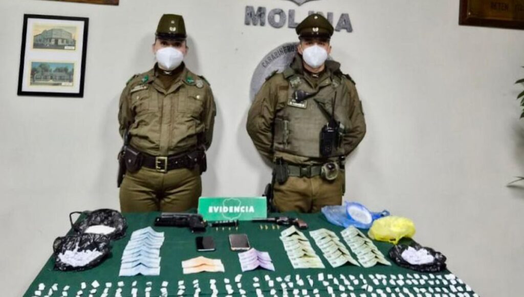 Detienen a dos hombres por trafico de cocaina y porte ilegal de armas en Molina