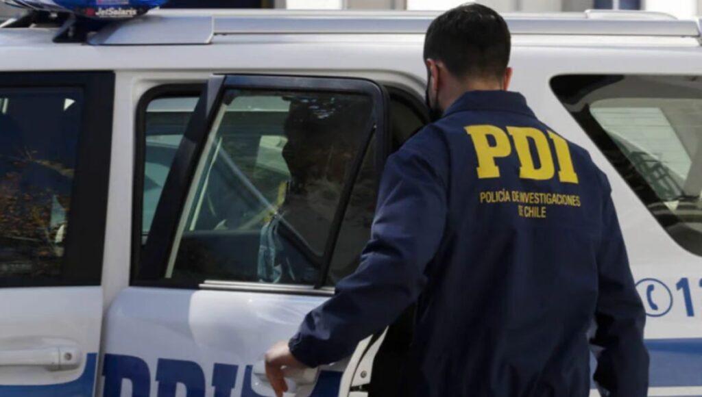 Detienen a menor involucrado en robo con intimidación y posterior incendio de vehículo en Talca 1 Detienen a menor involucrado en robo con intimidacion y posterior incendio de vehiculo en Talca