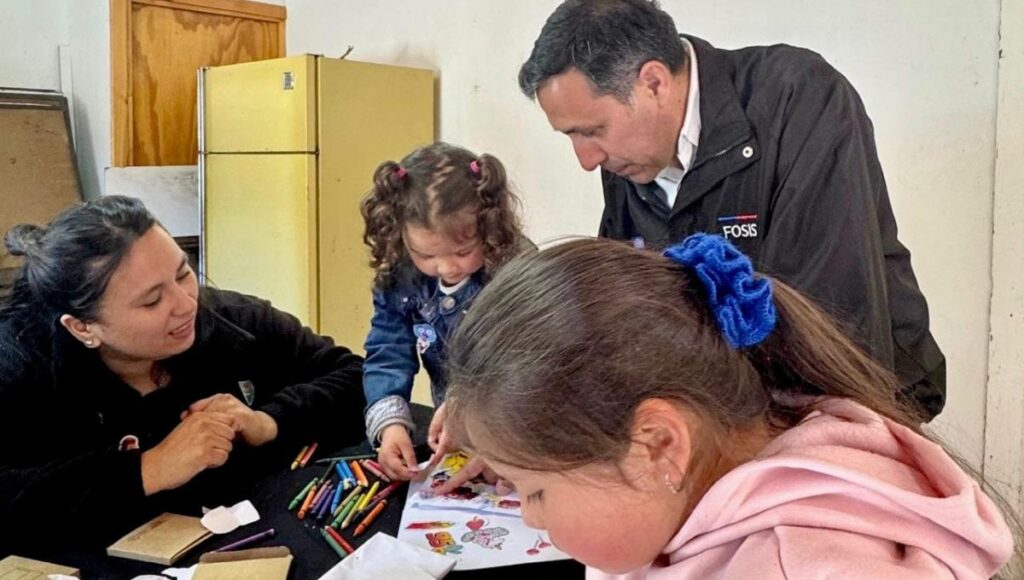 FOSIS promueve en Vichuquen la educacion como herramienta de desarrollo familiar y comunitario