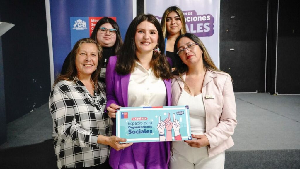 Seremi de Gobierno lideró diálogo ciudadano sobre “Chile Cuida” junto a dirigentes sociales del Maule 1 Seremi de Gobierno lidero dialogo ciudadano sobre Chile Cuida junto a dirigentes sociales del Maule