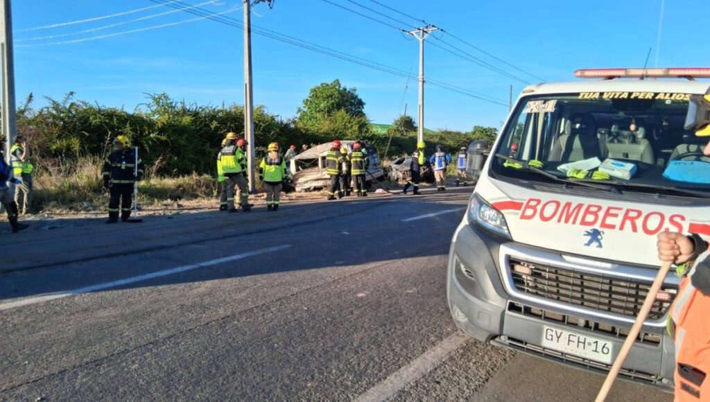 Accidente en Ruta 90 deja 14 personas lesionadas en sector Silos de Nancagua