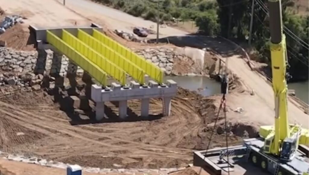 Avanza en un 57 la construccion del nuevo Puente Quiahue en la comuna de Lolol