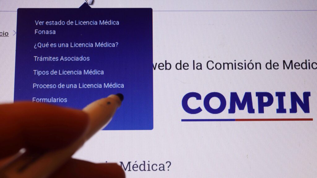La Superintendencia de Seguridad Social actualiza normativa y permitira usar datos del SII PDI y redes sociales para verificar cumplimiento de licencias medicas