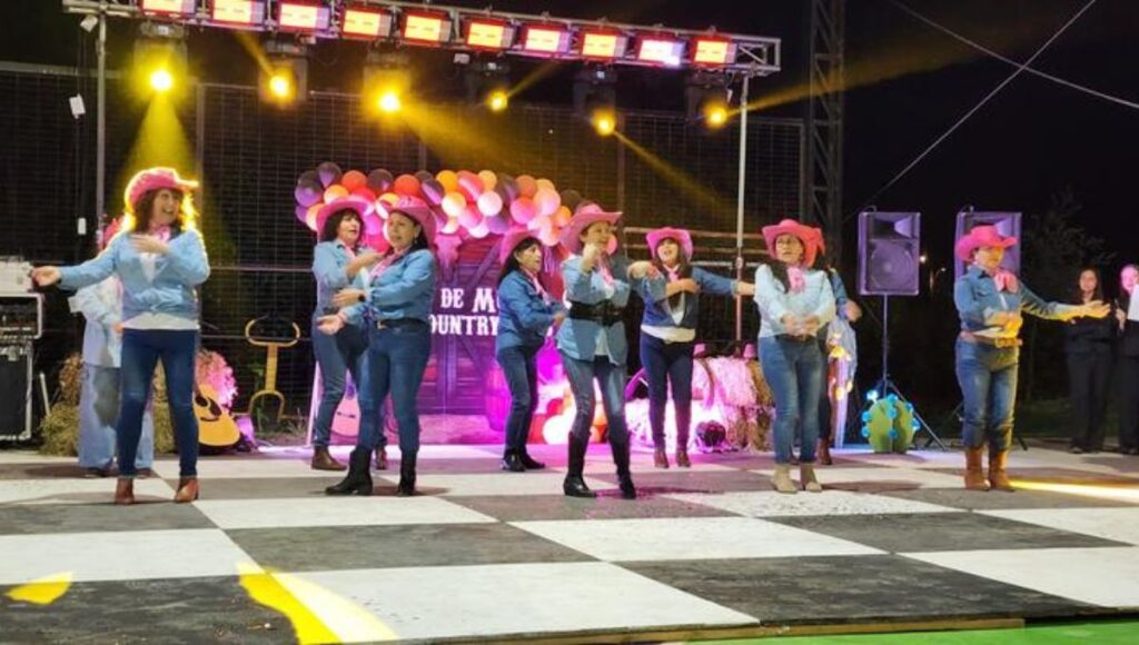 Union Comunal de Mujeres de Chimbarongo festejo termino de talleres anuales