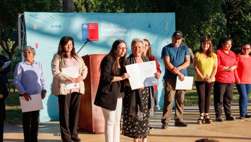 59 familias de San Fernando recibieron sus escrituras tras mas de dos decadas de espera