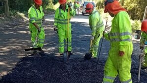 Comienza historico contrato de mantencion de rutas rurales en Chimbarongo