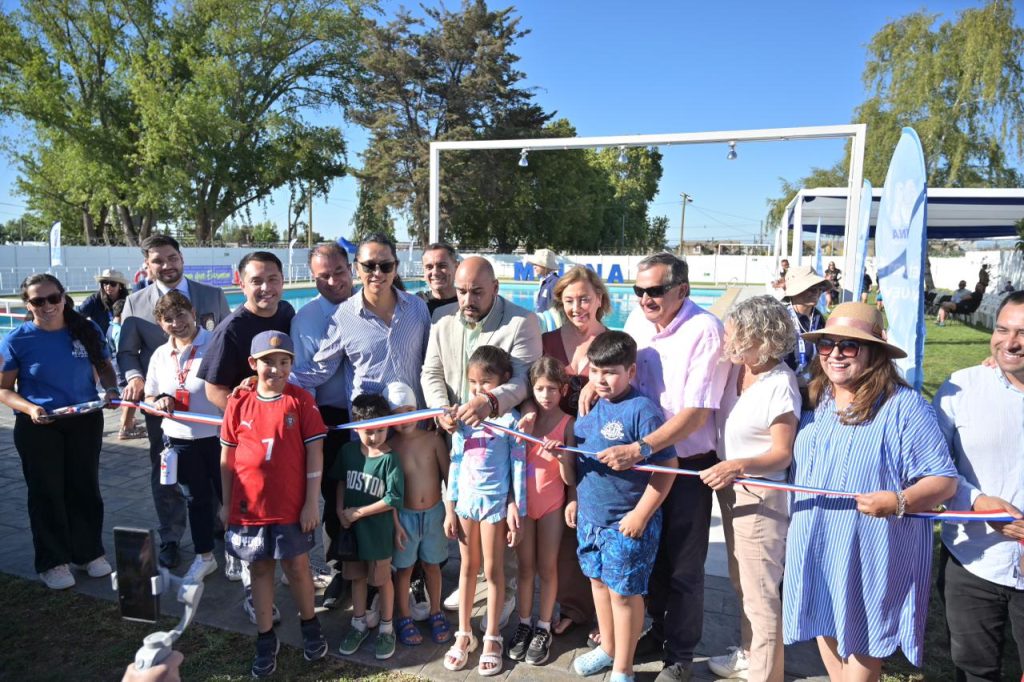 Tras una década sin funcionamiento: Gobierno del Maule devuelve a Molina su Piscina Municipal para impulsar el deporte y recreación comunitaria 1 WhatsApp Image 2026 01 19 at 10.42.27 1024x682 1
