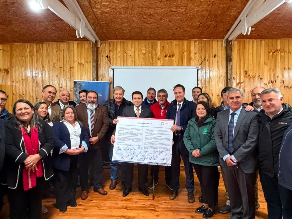 Plan Salmon 2050 y alcalde Rodrigo Wainraihgt